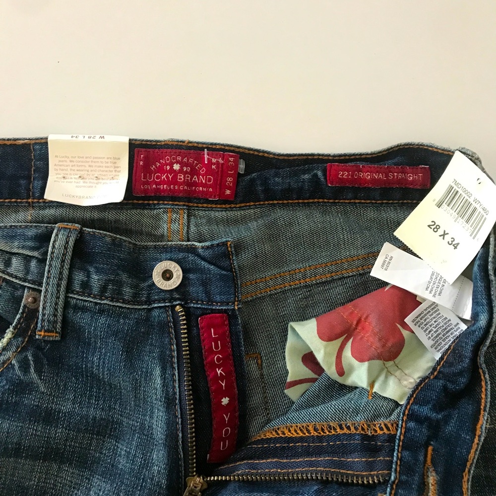 NWT - Lucky Brand 221 Straight Leg Jean 28 x 34